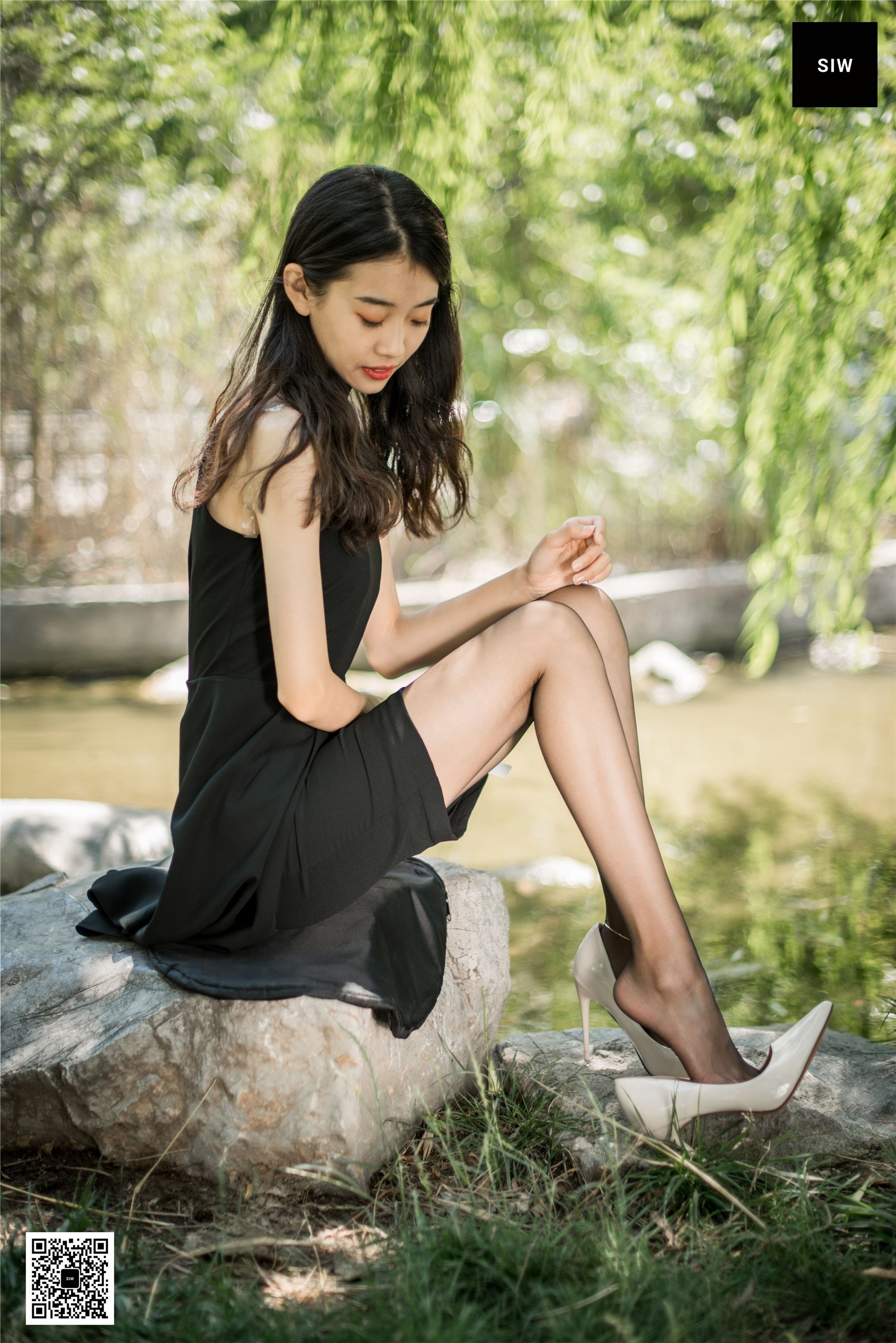 SIW斯文传媒 VOL.007 静湖垂柳-蓉儿